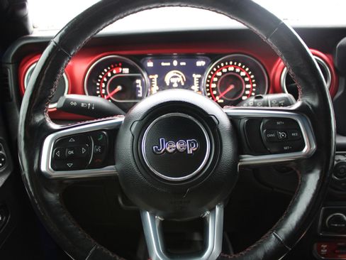 Used 2018 Jeep Wrangler Unlimited Rubicon image 16