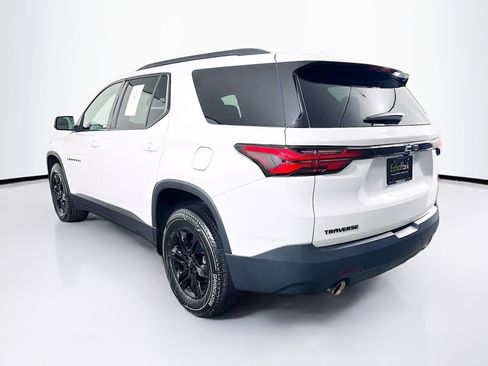 Used 2023 Chevrolet Traverse LT image 5