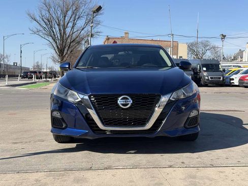 Used 2019 Nissan Altima 2.5 S image 2