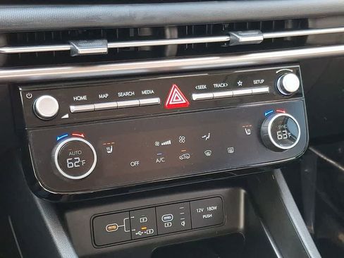 Used 2025 Hyundai Tucson SEL AWD/4WD image 15