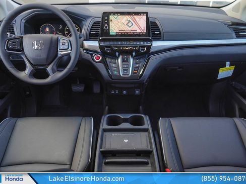 New 2026 Honda Odyssey Touring image 18