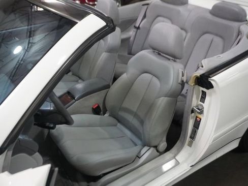 Used 2002 Mercedes-Benz CLK 320 Cabriolet w/ K4 Opt Pkg image 16