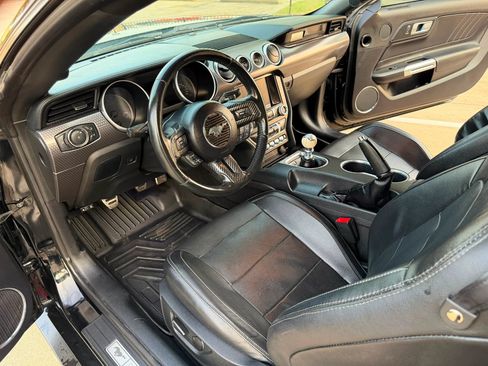 Used 2019 Ford Mustang GT Premium w/ GT Performance Package RWD image 19