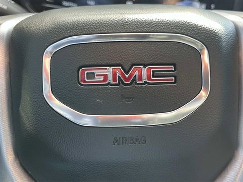 Used 2023 GMC Yukon XL SLT image 36