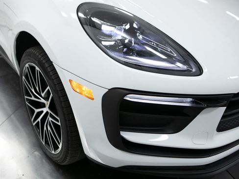New 2026 Porsche Macan AWD/4WD image 12