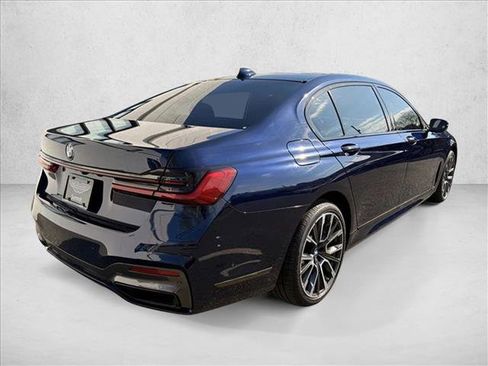Used 2022 BMW 750i xDrive w/ Executive Package AWD/4WD image 5