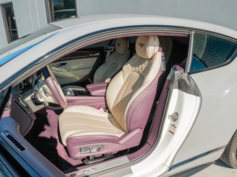 Used 2022 Bentley Continental GT AWD/4WD image 57