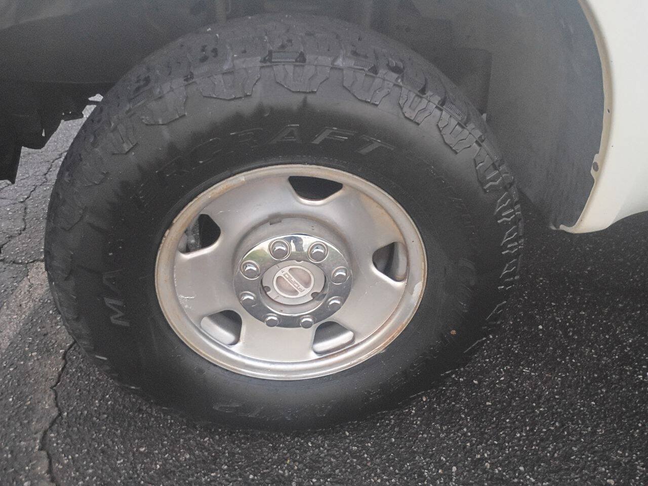 Used 2005 Ford F250 XL AWD/4WD image 21