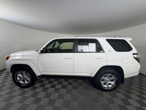 Used 2018 Toyota 4Runner SR5 image 4
