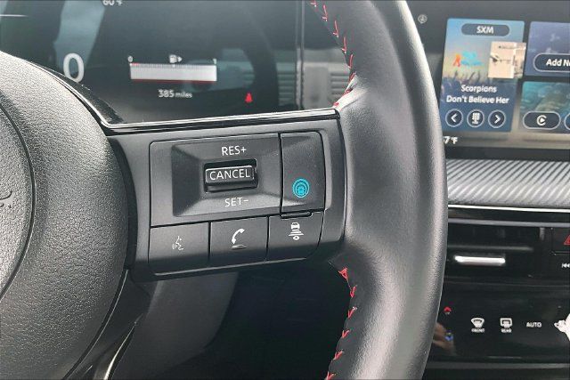 Certified 2025 Nissan Kicks SR FWD image 11