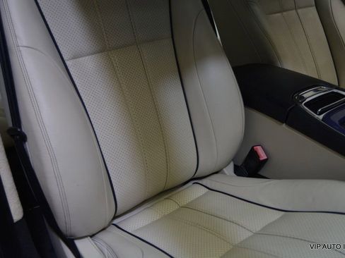 Used 2012 Jaguar XJ L image 20