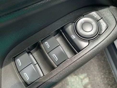 Used 2022 Chevrolet Equinox LT image 25