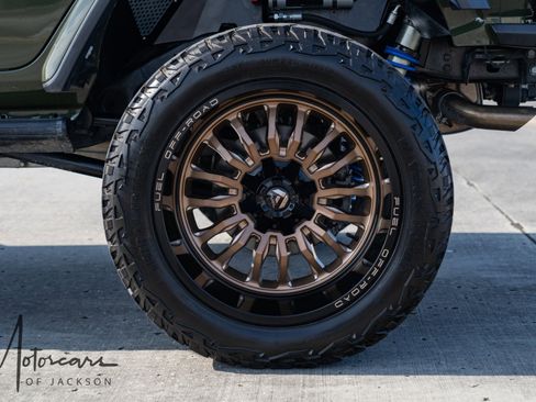 Used 2023 Jeep Wrangler Unlimited Rubicon 392 w/ Xtreme Recon 35" Tire Package image 19