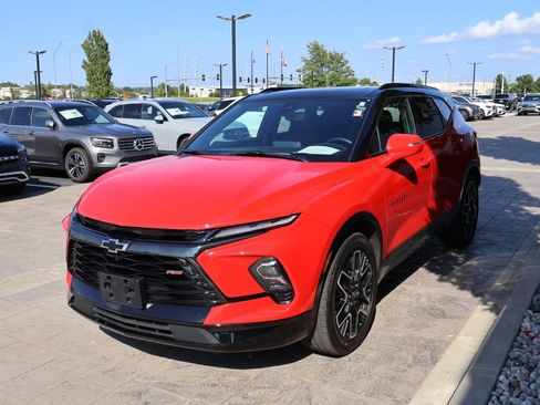 Used 2023 Chevrolet Blazer RS w/ Driver Confidence II Package AWD/4WD image 4