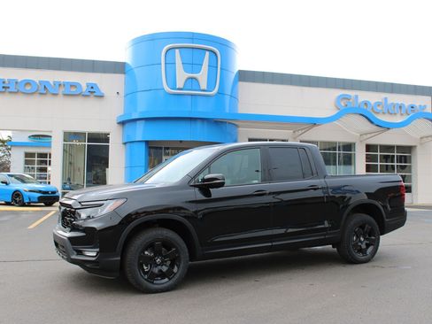 New 2026 Honda Ridgeline Black Edition image 2