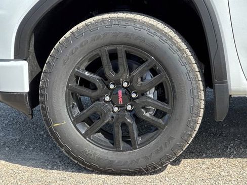 New 2026 GMC Sierra 1500 Elevation w/ Elevation Select Package AWD/4WD image 31