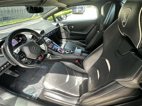 Used 2020 Lamborghini Huracan EVO AWD/4WD image 4
