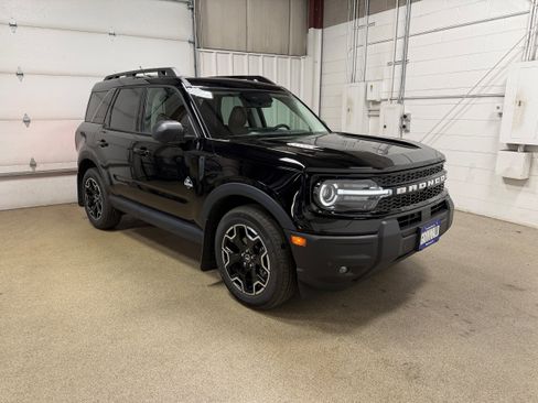 Used 2025 Ford Bronco Sport Outer Banks w/ Outer Banks Tech Package+ AWD/4WD image 4