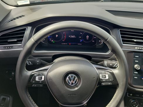 Used 2021 Volkswagen Tiguan SEL w/ 3rd Row Seat Package AWD/4WD image 23