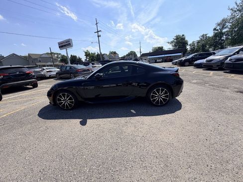 Used 2025 Toyota GR86 RWD image 29