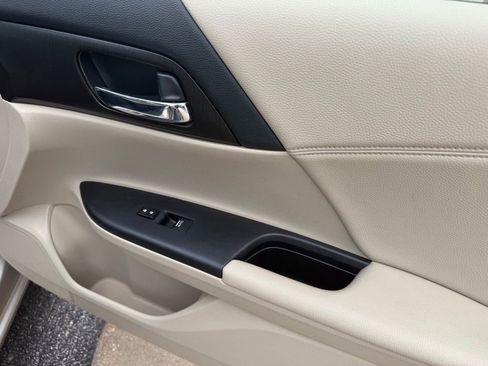 Used 2015 Honda Accord EX-L image 46