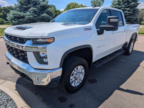 Used 2020 Chevrolet Silverado 2500 LT w/ Z71 Off-Road Package AWD/4WD image 5