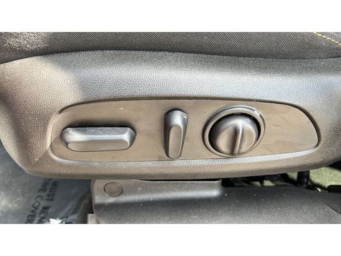 Certified 2018 Chevrolet Equinox LT AWD/4WD image 25