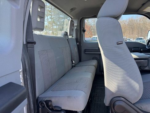 Used 2016 Ford F250 XL w/ Power Equipment Group image 17