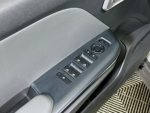 Used 2025 Kia K4 LXS image 15