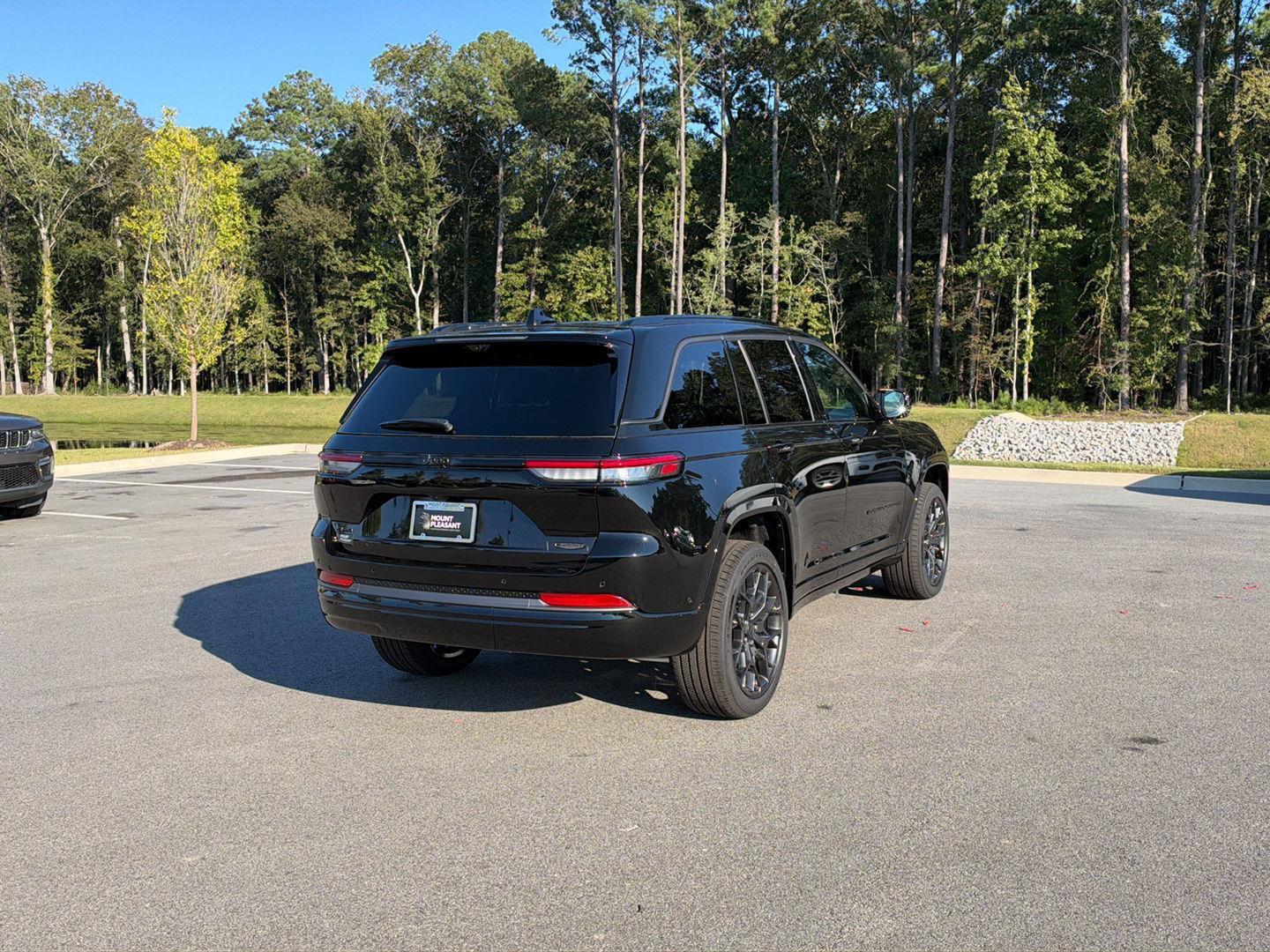 New 2027 Jeep Grand Cherokee Summit AWD/4WD image 9
