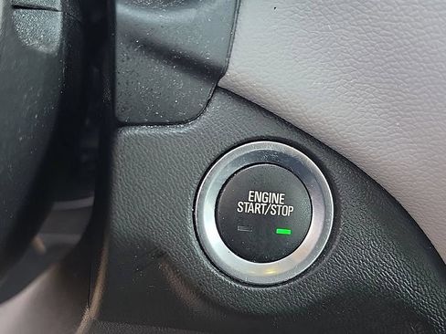 Used 2023 Chevrolet Equinox LS FWD image 14