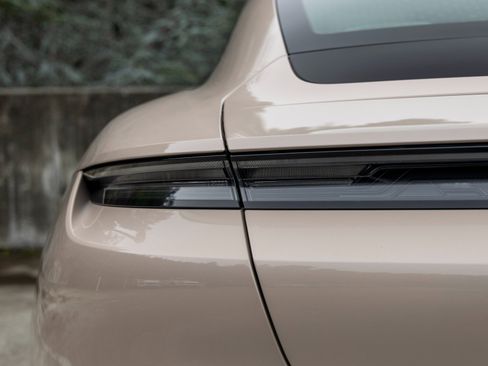 Certified 2021 Porsche Taycan Turbo S image 18