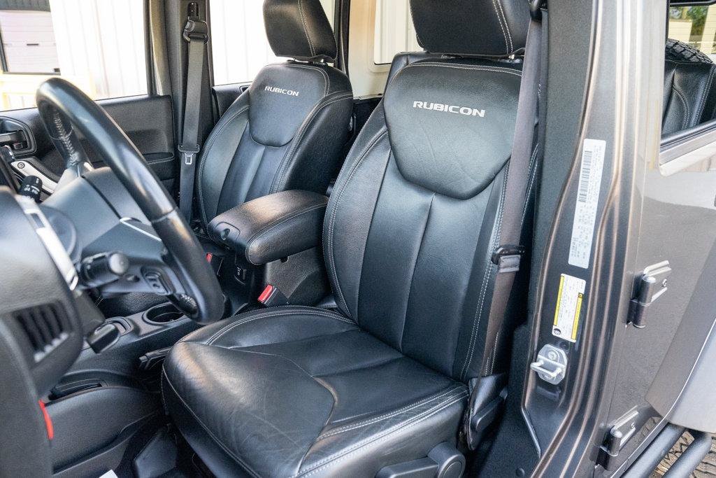 Used 2016 Jeep Wrangler Unlimited Rubicon AWD/4WD image 14