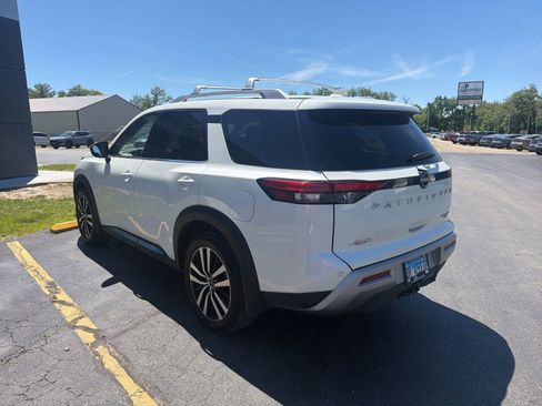 Certified 2023 Nissan Pathfinder Platinum AWD/4WD image 3