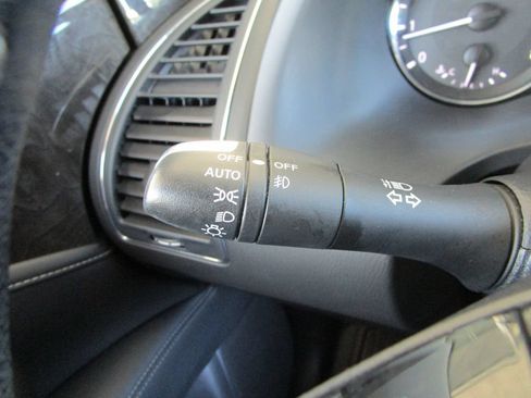 Used 2024 INFINITI QX80 Luxe RWD image 41
