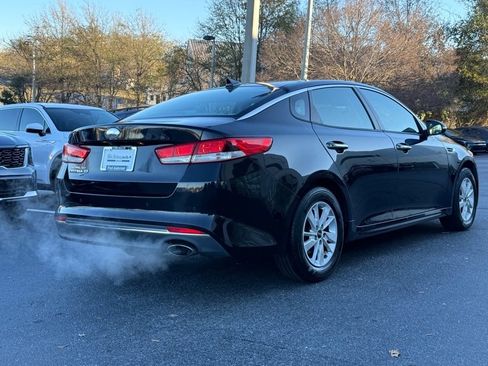 Used 2018 Kia Optima LX image 3