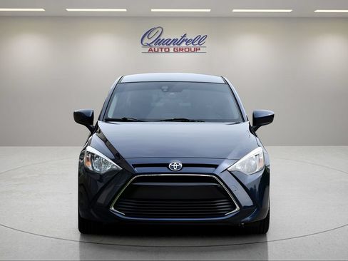 Used 2017 Toyota Yaris iA FWD image 9