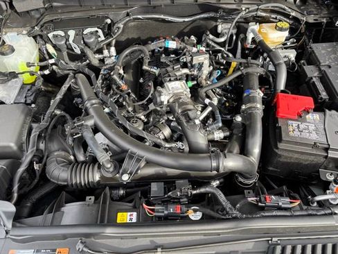 New 2025 Ford Bronco Badlands image 28