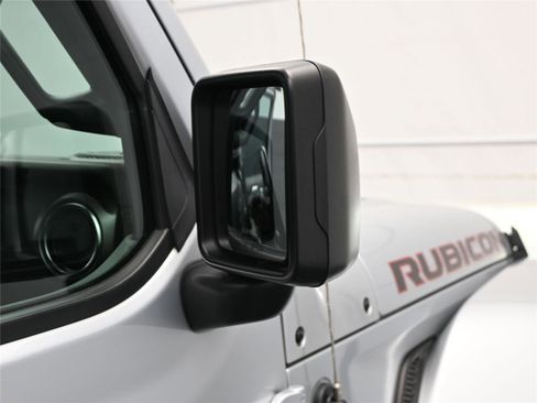 Used 2022 Jeep Gladiator Rubicon w/ Cold Weather Group image 22