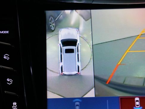 Used 2018 Cadillac Escalade Premium Luxury image 33