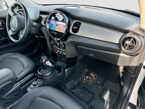 Used 2024 MINI Cooper 2-Door Hardtop FWD image 29