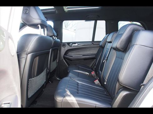 Used 2018 Mercedes-Benz GLS 450 4MATIC image 24