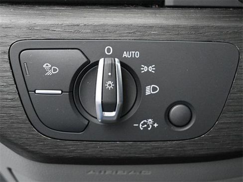 Used 2019 Audi A4 2.0T Premium Plus image 16