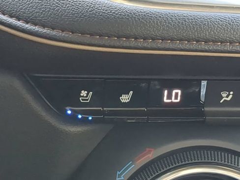Used 2019 Chevrolet Blazer Premier w/ Sun and Wheels Package FWD image 29