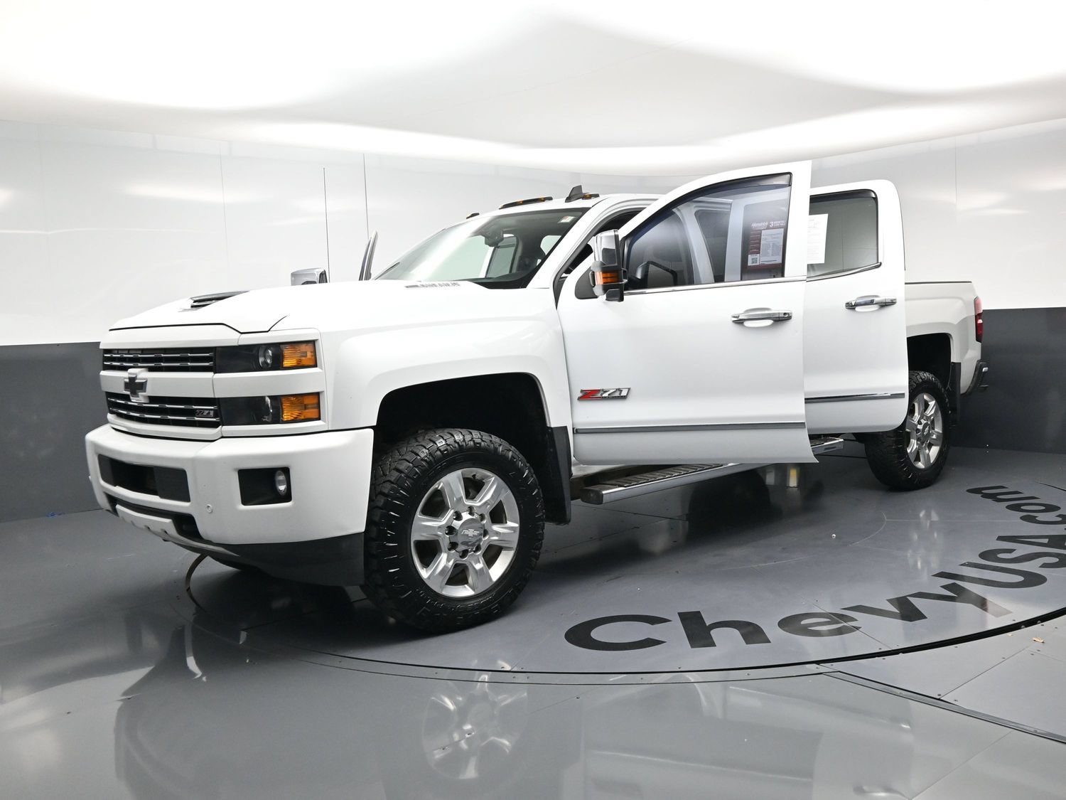 Used 2017 Chevrolet Silverado 2500 LTZ w/ Duramax Plus Package AWD/4WD image 23