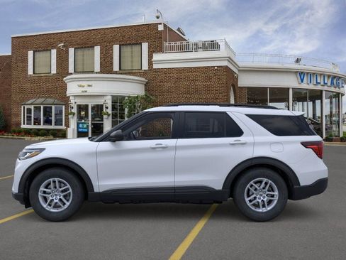 New 2026 Ford Explorer Active image 3