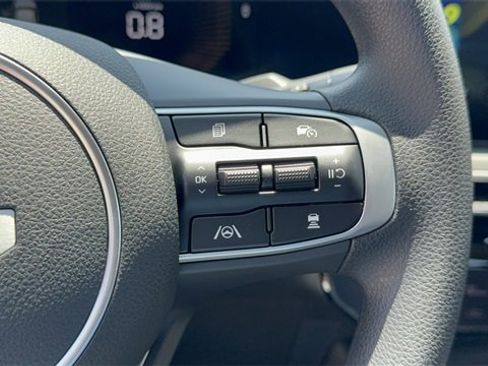 New 2025 Kia K5 LXS image 38