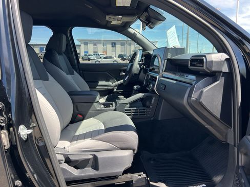 Used 2024 Toyota Tacoma TRD Sport AWD/4WD image 25
