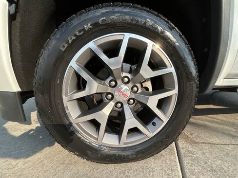 Used 2017 GMC Sierra 1500 SLT AWD/4WD image 36