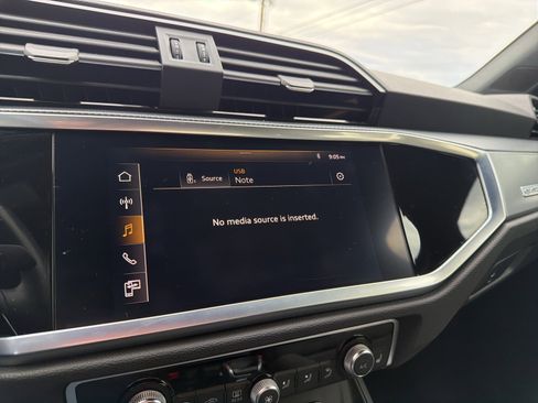 Used 2021 Audi Q3 2.0T Premium Plus w/ Premium Plus Package image 28